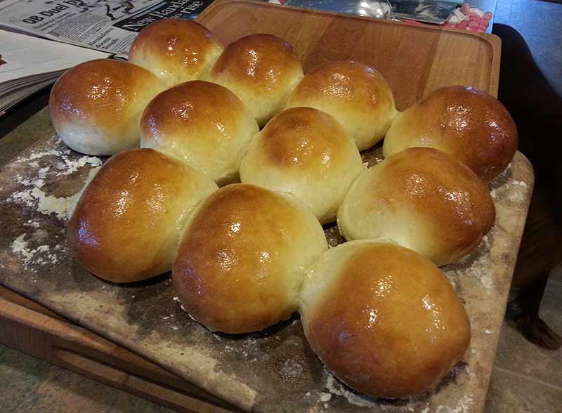 Read more about the article Sweet Dinner Rolls